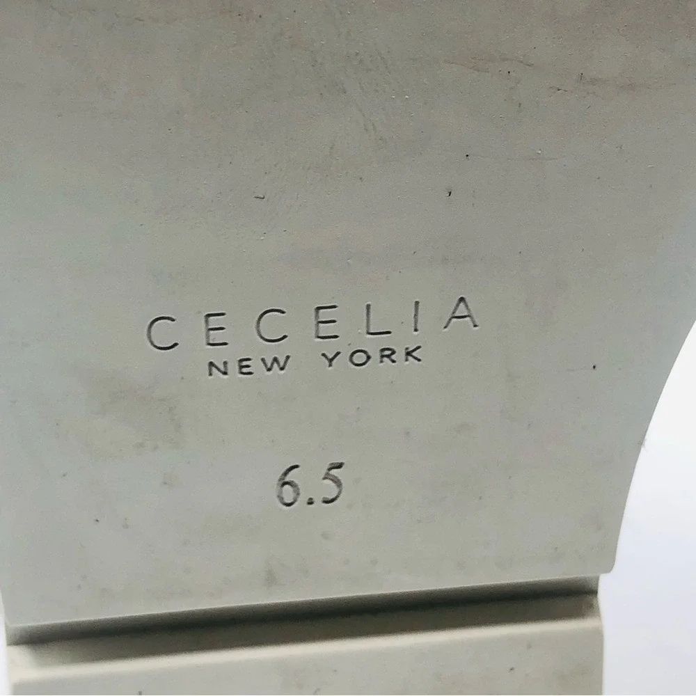 Cecelia‎ Warm Sand Suede Laser-cut Booties Size 6.5